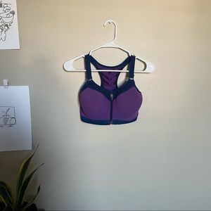 zip front sports bra